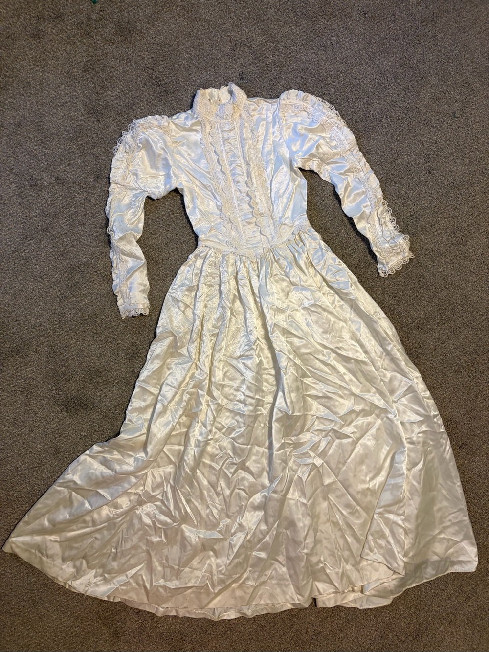 Gunne Sax Ivory Lace Long-Sleeve Bridal Gown